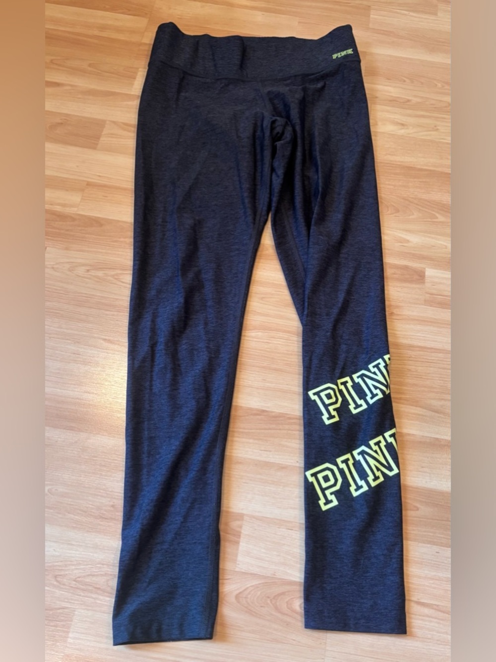 PINK Ultimate Yoga Victoria's Secret Black Leggings